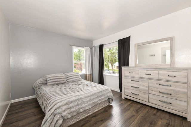 3541 S 5th PLACE, Milwaukee, WI 53207