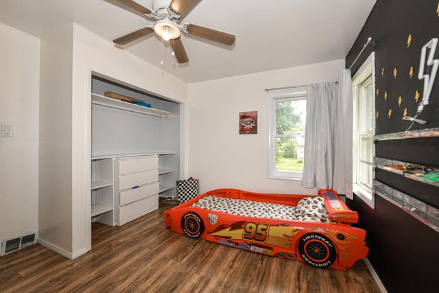 3541 S 5th PLACE, Milwaukee, WI 53207