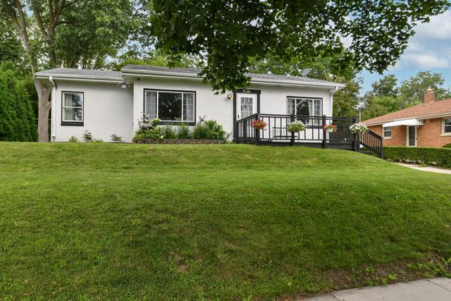 3541 S 5th PLACE, Milwaukee, WI 53207
