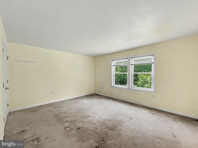 10 HITCHING POST CIR, Thomasville, PA 17364