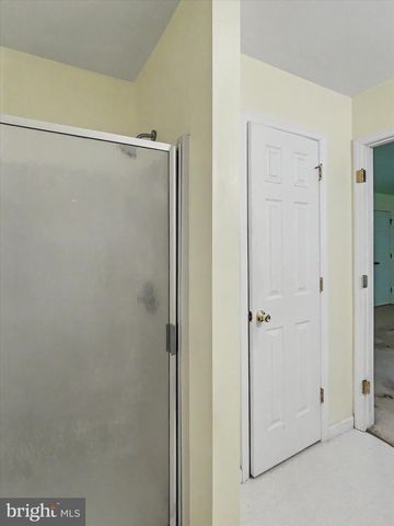 10 HITCHING POST CIR, Thomasville, PA 17364
