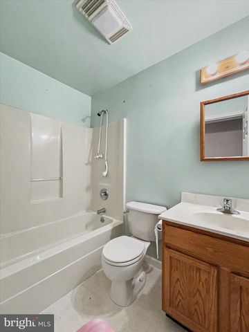 10 HITCHING POST CIR, Thomasville, PA 17364