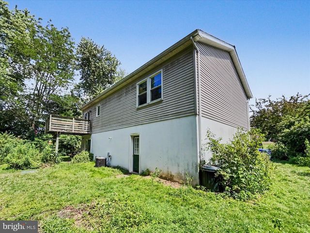 10 HITCHING POST CIR, Thomasville, PA 17364