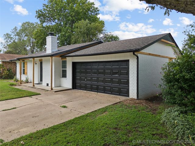 4332 S Elm Avenue, Broken Arrow, OK 74011
