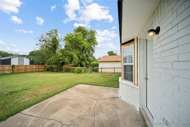 4332 S Elm Avenue, Broken Arrow, OK 74011
