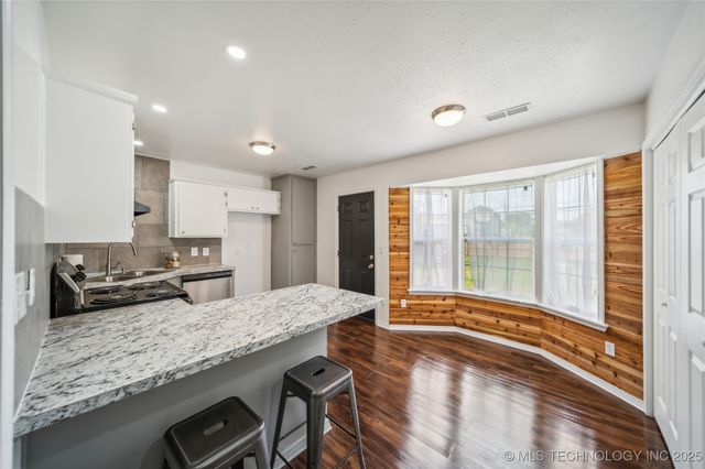 4332 S Elm Avenue, Broken Arrow, OK 74011