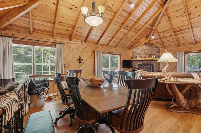 2046 County Road 116, Eureka Springs, AR 72631