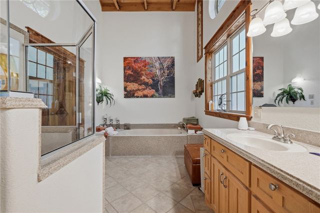 2046 County Road 116, Eureka Springs, AR 72631