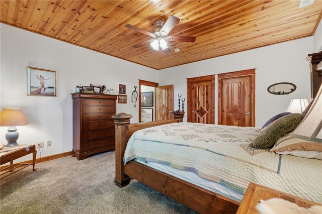 2046 County Road 116, Eureka Springs, AR 72631