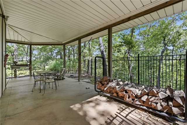 2046 County Road 116, Eureka Springs, AR 72631