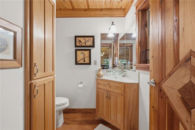 2046 County Road 116, Eureka Springs, AR 72631