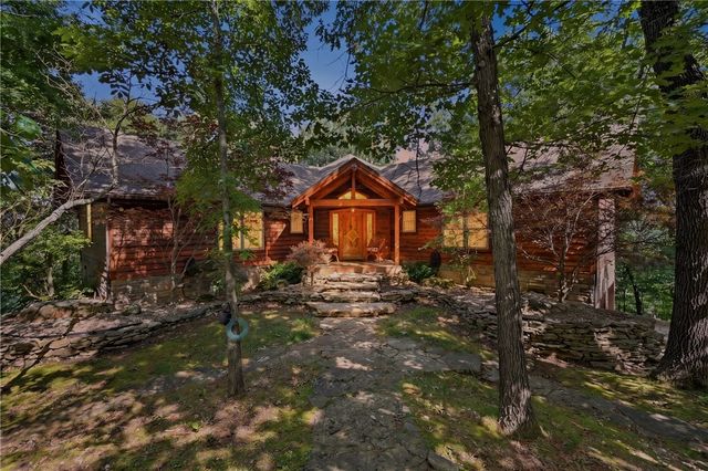 2046 County Road 116, Eureka Springs, AR 72631