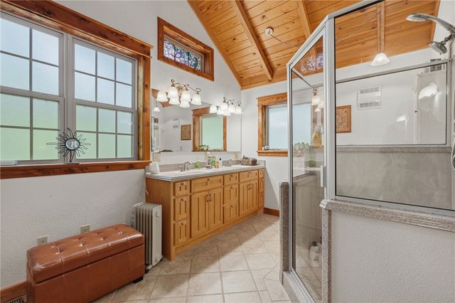 2046 County Road 116, Eureka Springs, AR 72631