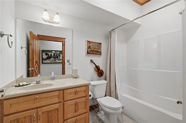 2046 County Road 116, Eureka Springs, AR 72631