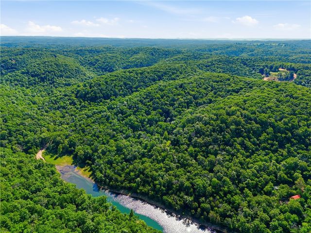 2046 County Road 116, Eureka Springs, AR 72631