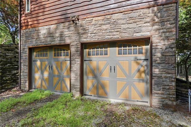 2046 County Road 116, Eureka Springs, AR 72631