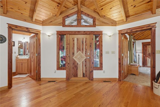 2046 County Road 116, Eureka Springs, AR 72631