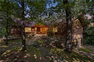 2046 County Road 116, Eureka Springs, AR 72631