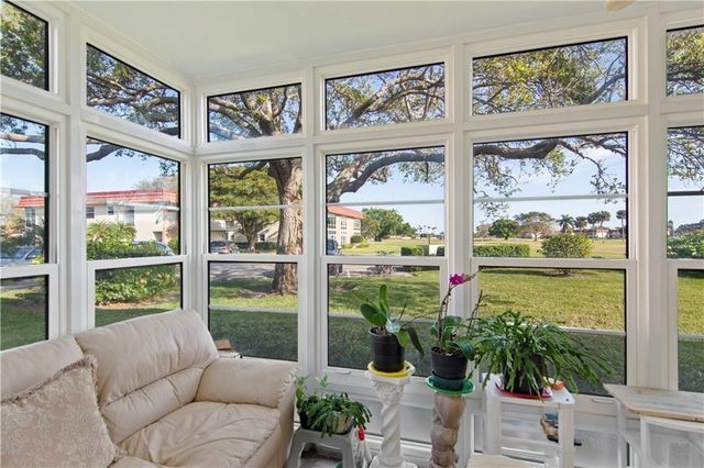 11 S Vista Palm Lane 102, Vero Beach, FL 32962