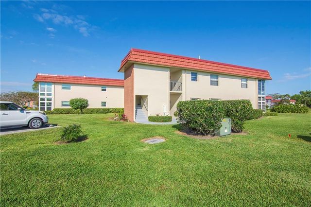 11 S Vista Palm Lane 102, Vero Beach, FL 32962