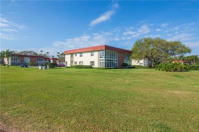 11 S Vista Palm Lane 102, Vero Beach, FL 32962