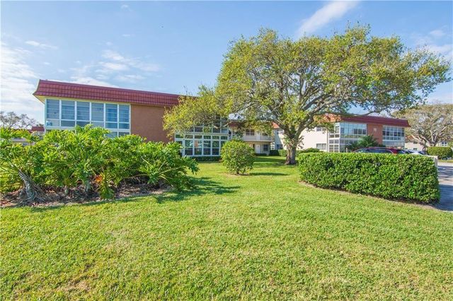 11 S Vista Palm Lane 102, Vero Beach, FL 32962