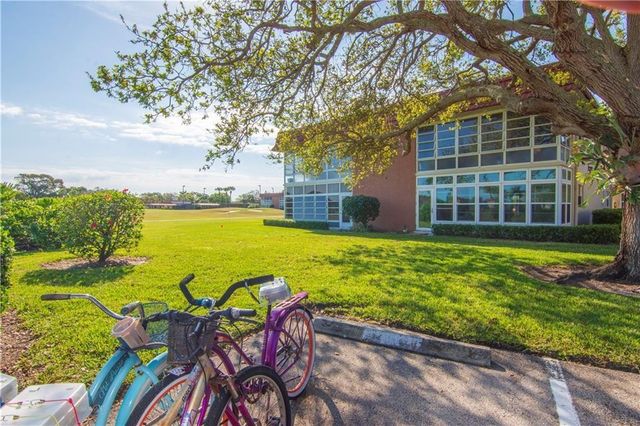 11 S Vista Palm Lane 102, Vero Beach, FL 32962