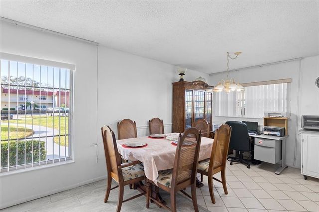 11 S Vista Palm Lane 102, Vero Beach, FL 32962