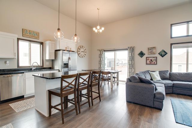 954 28th Avenue W, West Fargo, ND 58078