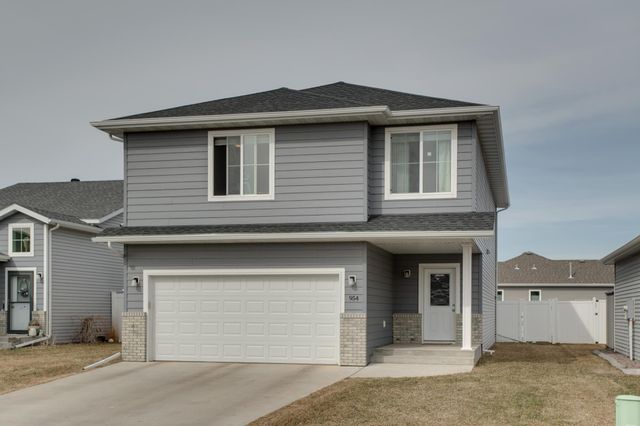 954 28th Avenue W, West Fargo, ND 58078