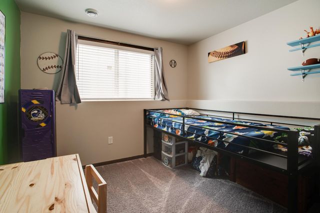 954 28th Avenue W, West Fargo, ND 58078