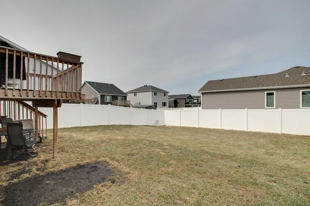 954 28th Avenue W, West Fargo, ND 58078