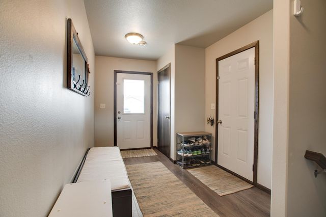 954 28th Avenue W, West Fargo, ND 58078