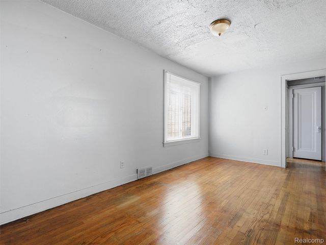 15094 Sorrento Street, Detroit, MI 48227