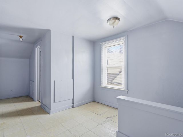 15094 Sorrento Street, Detroit, MI 48227