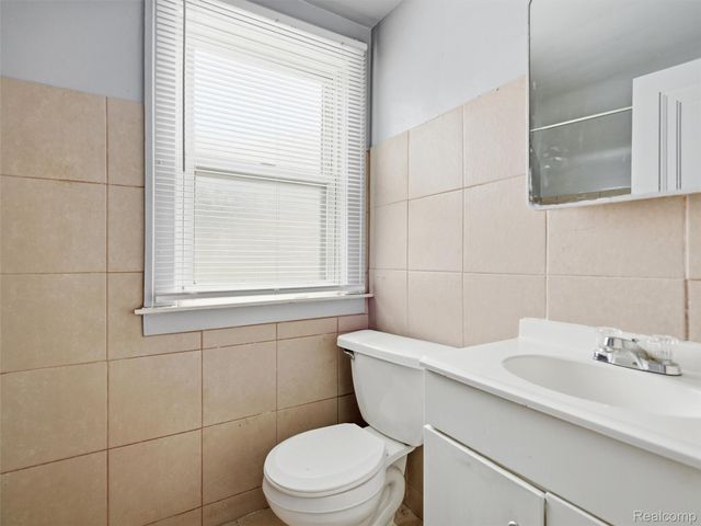 15094 Sorrento Street, Detroit, MI 48227