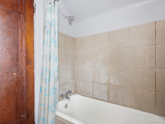 15094 Sorrento Street, Detroit, MI 48227