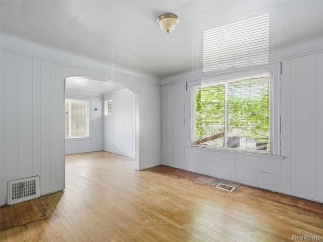 15094 Sorrento Street, Detroit, MI 48227