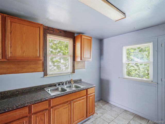 15094 Sorrento Street, Detroit, MI 48227