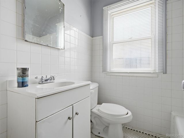 15094 Sorrento Street, Detroit, MI 48227