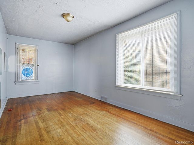 15094 Sorrento Street, Detroit, MI 48227