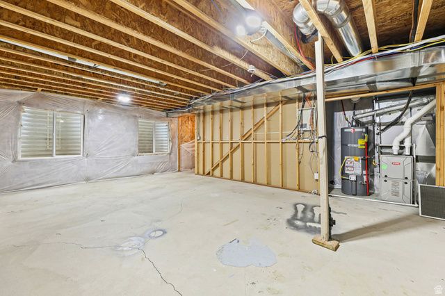 153 E CRESCENT LN, Sandy, UT 84070