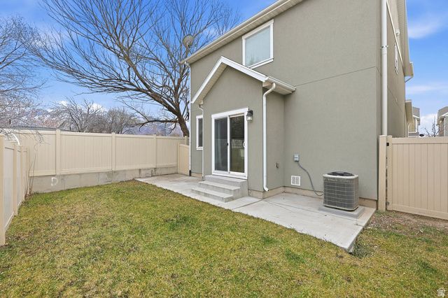 153 E CRESCENT LN, Sandy, UT 84070