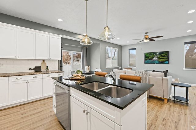 153 E CRESCENT LN, Sandy, UT 84070