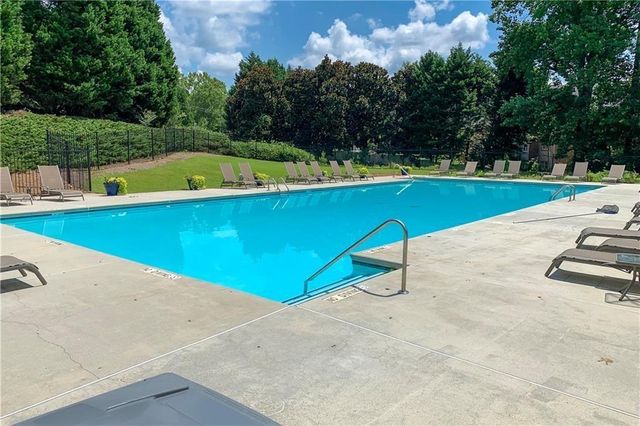 2060 Fife Ridge Court, Roswell, GA 30075