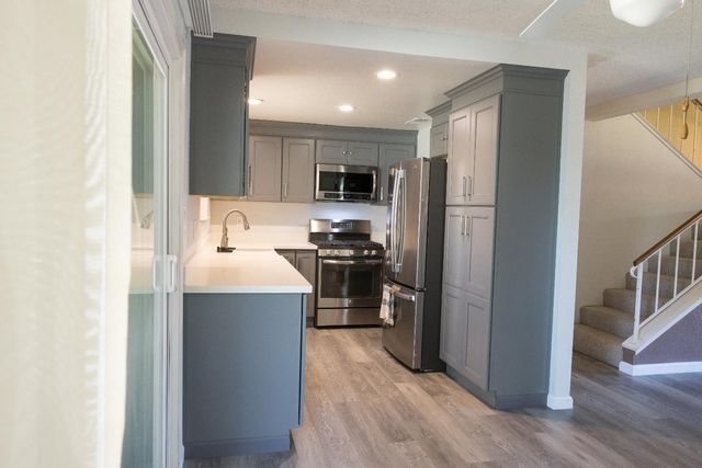 2252 S Whitney Blvd, Rocklin, CA 95677