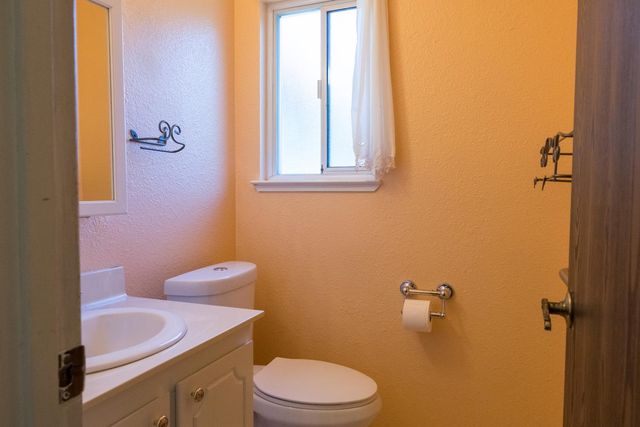 2252 S Whitney Blvd, Rocklin, CA 95677