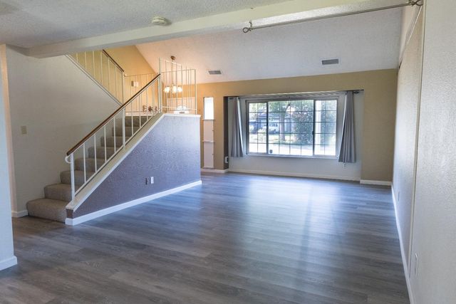2252 S Whitney Blvd, Rocklin, CA 95677