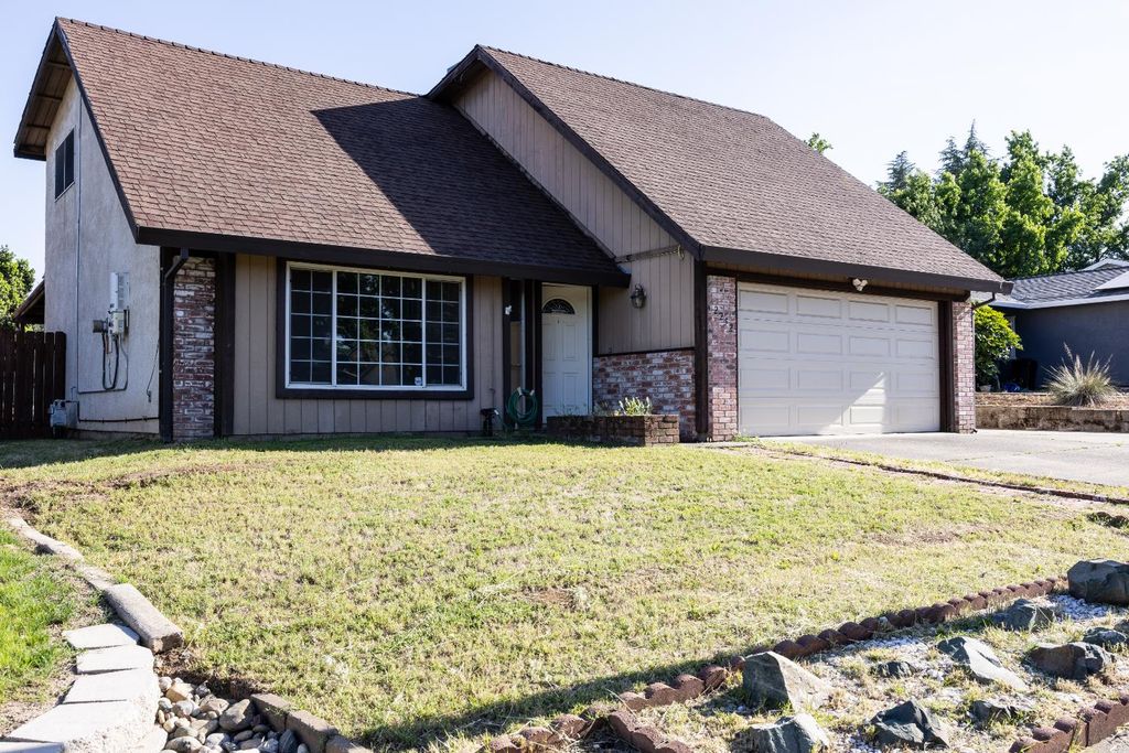 2252 S Whitney Blvd, Rocklin, CA 95677