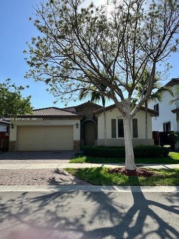 24162 SW 115th Ct, Homestead, FL 33032